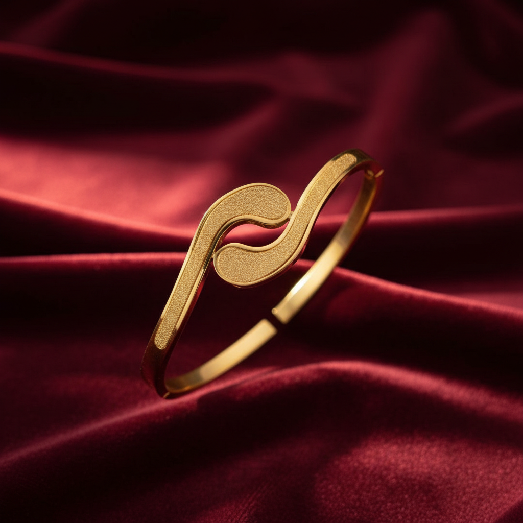 18K Gold Plated Hook Closure Bracelet