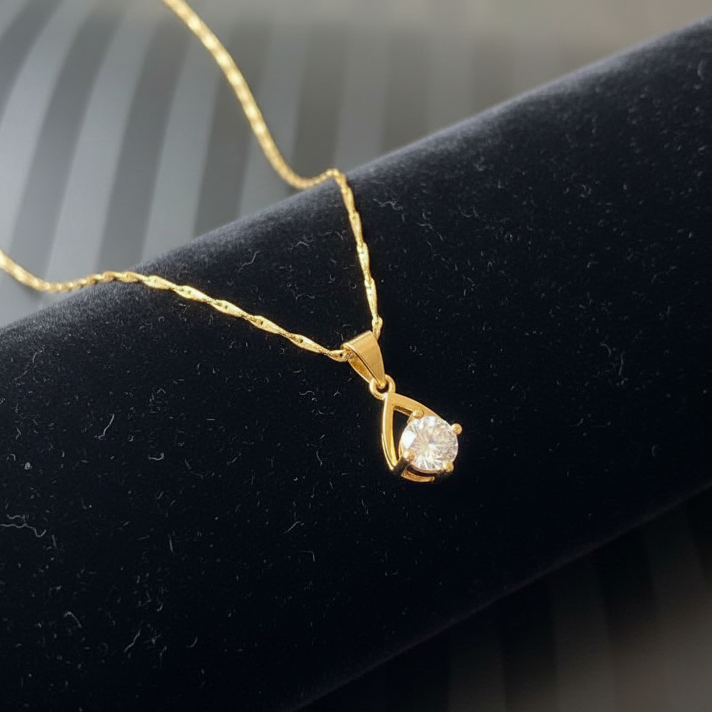 [1] 18K Gold Plated Teardrop Solitaire Necklace